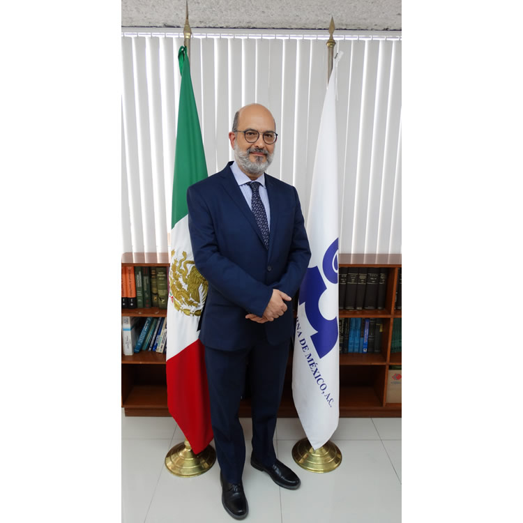 Dr. Raúl Carrillo Esper