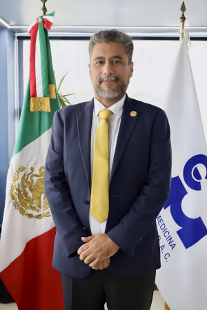 Dr. Carlos Reyes Zavala